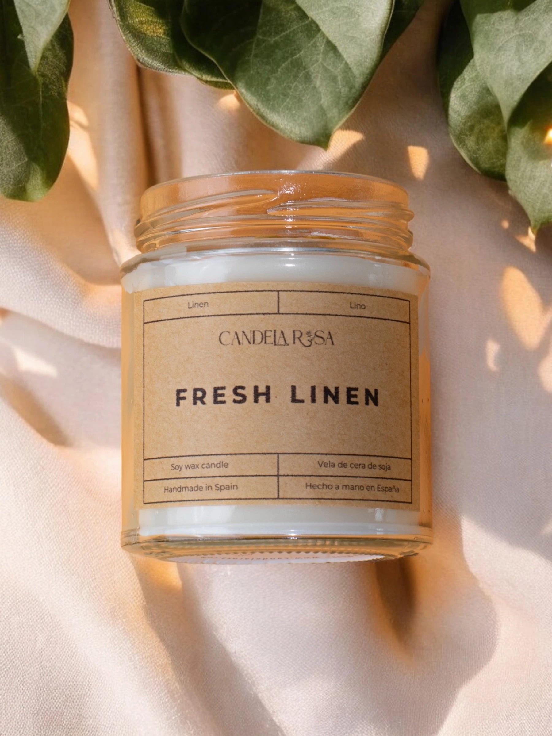 fresh linen vela aroma a lujo y a limpio vela aromática de lujo velas de cera vegetal  velas de cera de soja y cera de coco tarro vidrio candela rosa velas de lujo velas aromáticas lujosas luxury artisan candle soy wax velas veganas velas perfumadas tienda de velas vela que huele bien españa velas rústicas velas kraft