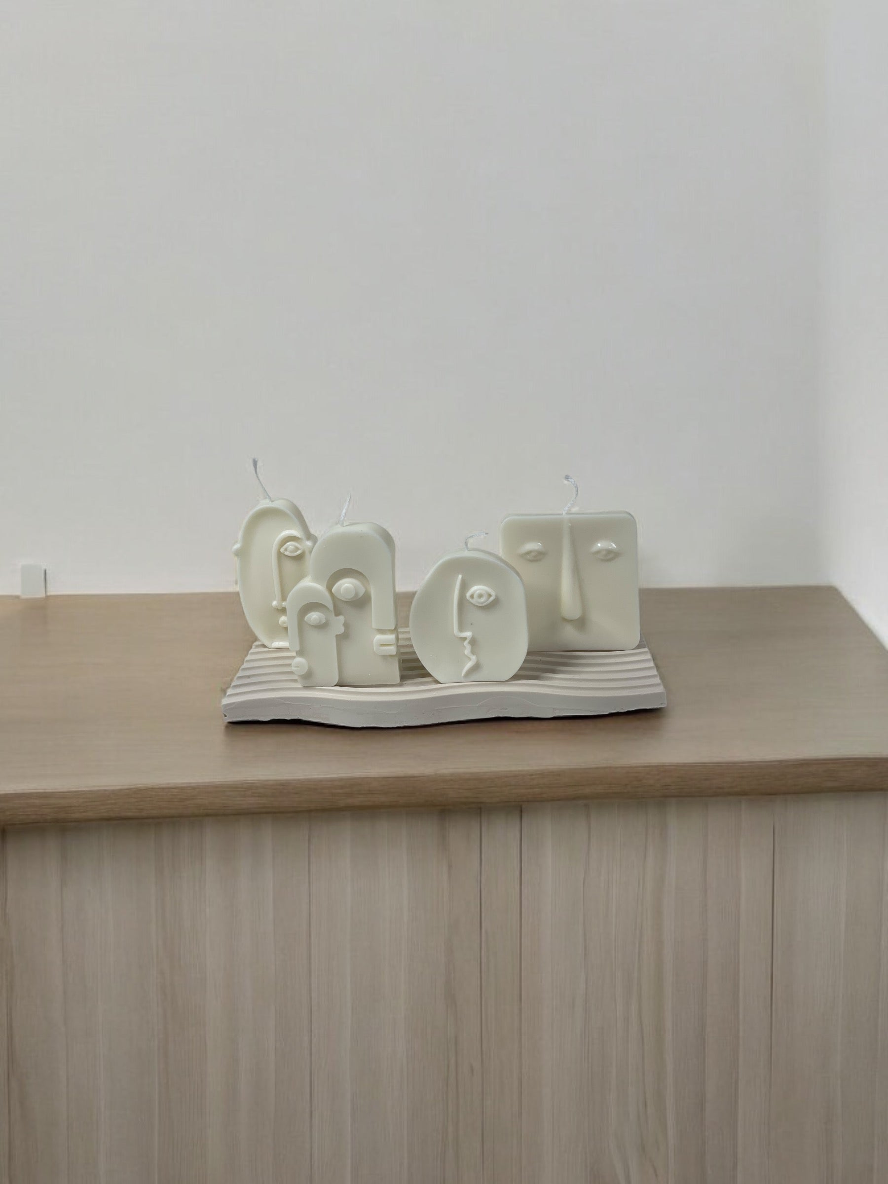 Caras: velas decorativas minimalistas abstractas