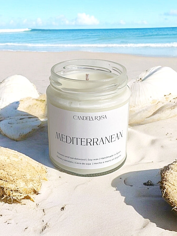 Mediterranean: vela aromática artesanal flores y sándalo 