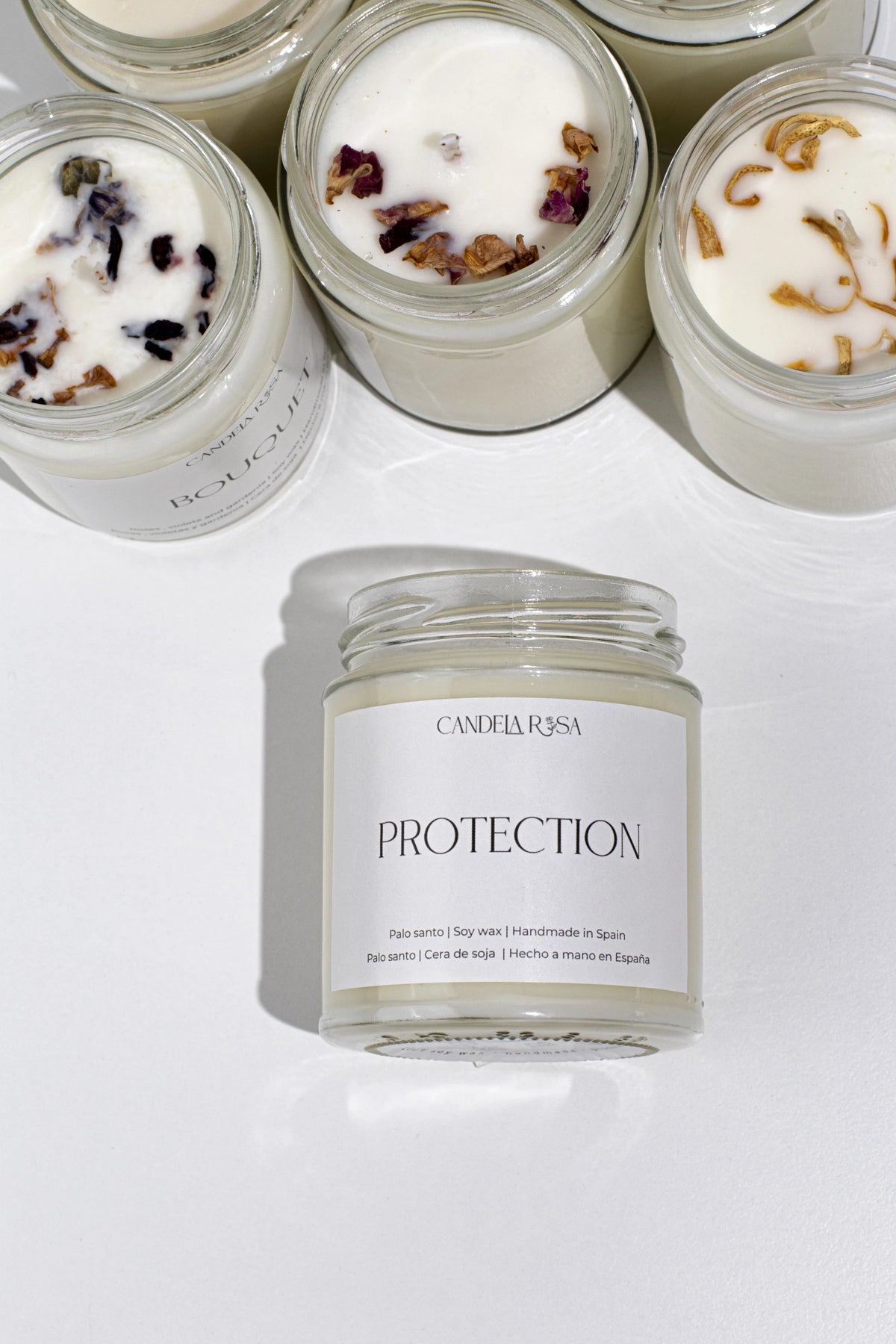 protección , protection, vela de palo santo , vela de cera de soja y cera de coco, velas veganas , vela aromática premium en tarro vidrio con tapa candela rosa velas de lujo velas aromáticas lujosas luxury artisan candle soy wax velas veganas velas perfumadas tienda de velas vela que huele bien españa