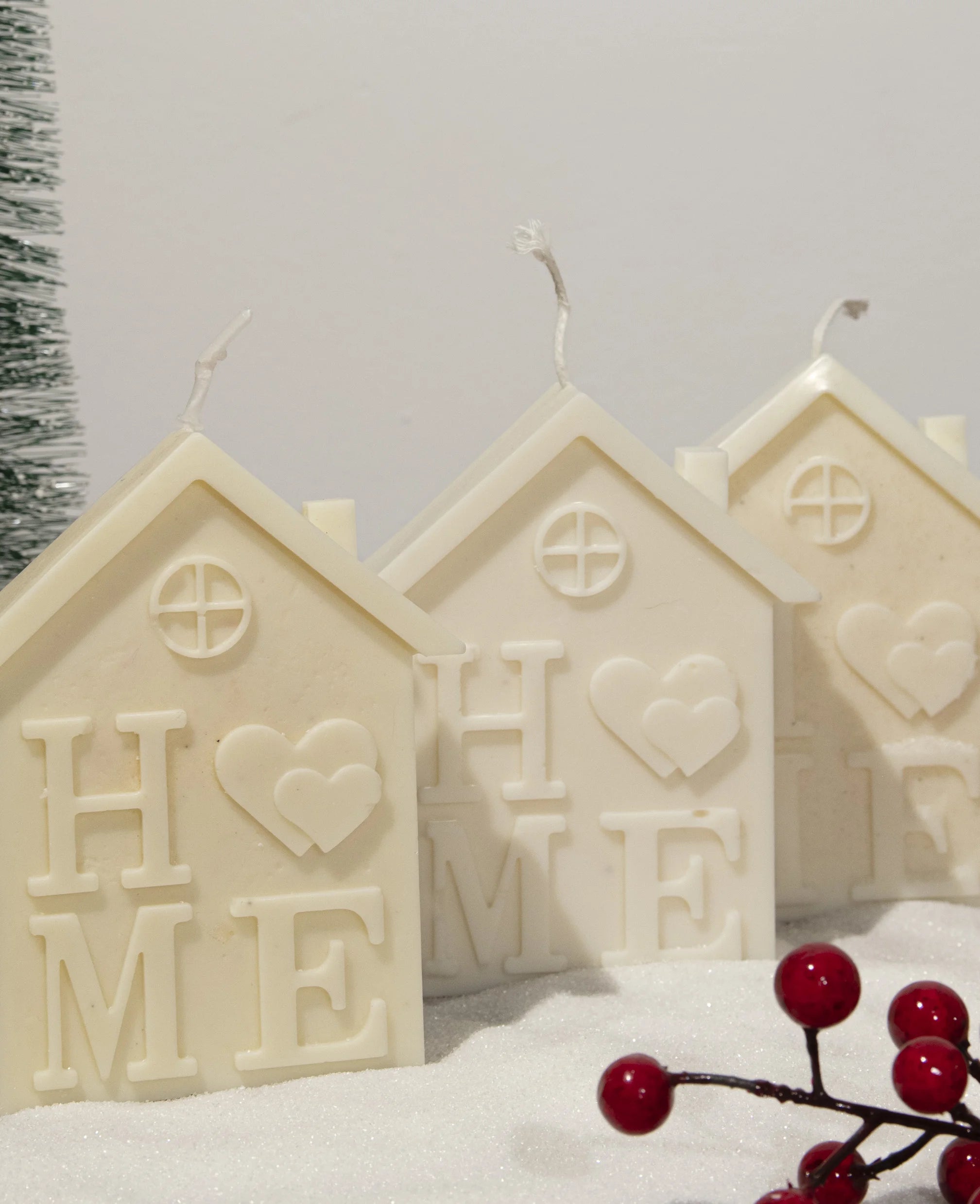 Velas de Navidad originales velas veganas vela casita de Navidad velas artesanales velas naturales velas de soja velas sin tóxicos decoración de navidad velas de lujo velas minimalistas velas blancas navidad 2024 
