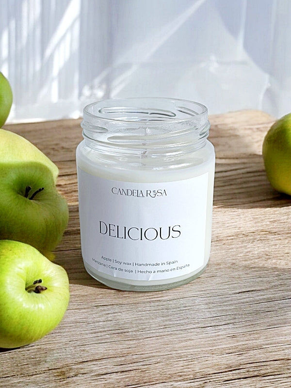 manzana verde, vela aroma de lujo , delicious , vela aromática de lujo velas de cera vegetal  velas de cera de soja y cera de coco tarro vidrio candela rosa velas de lujo velas aromáticas lujosas luxury artisan candle soy wax velas veganas velas perfumadas tienda de velas vela que huele bien españa