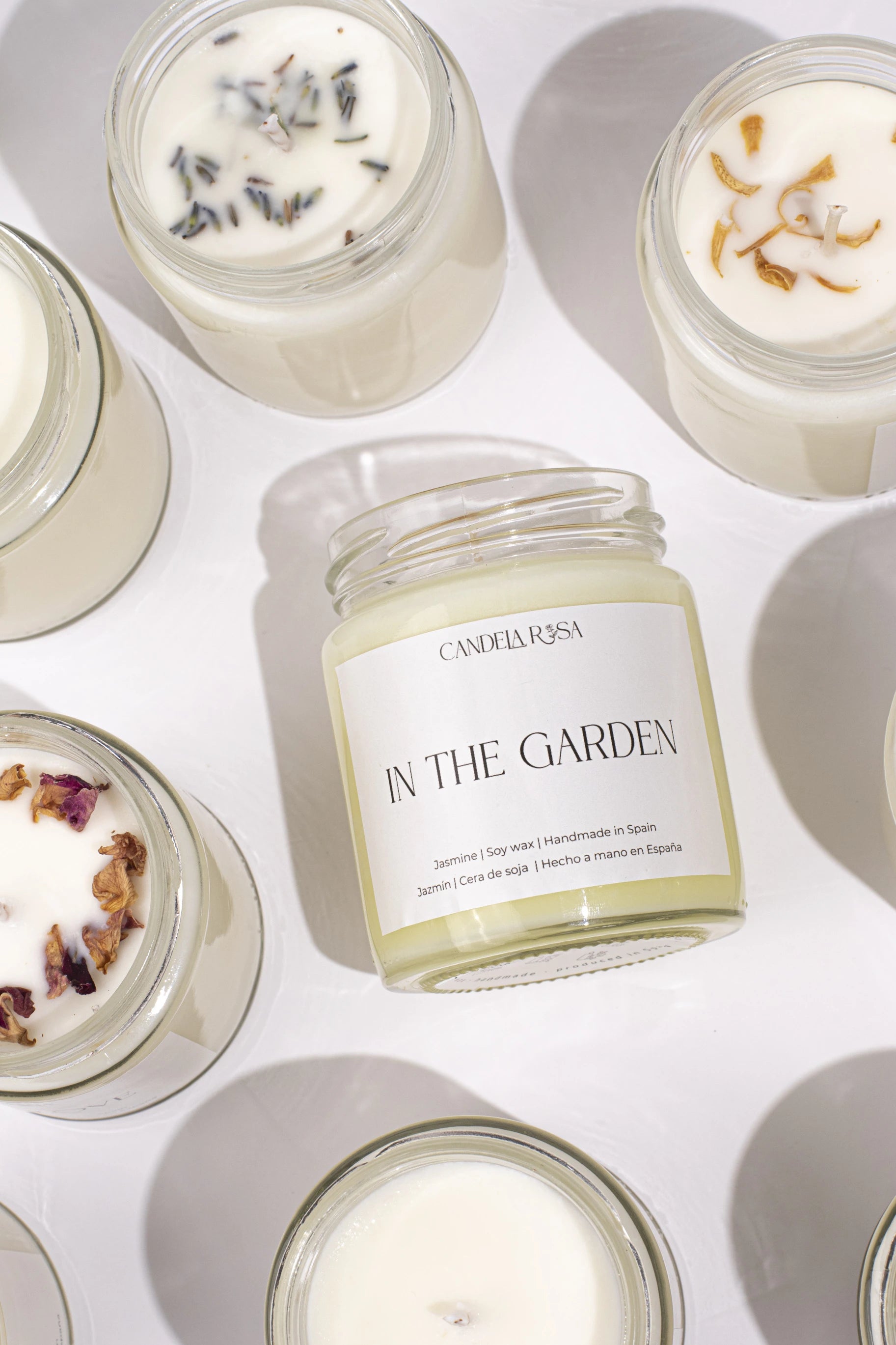 vela de lujo aroma a jazmin vela aromática de lujo velas de cera vegetal  velas de cera de soja y cera de coco tarro vidrio candela rosa velas de lujo velas aromáticas lujosas luxury artisan candle soy wax velas veganas velas perfumadas tienda de velas vela que huele bien españa 